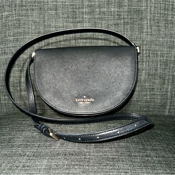 Small Kate Spade Purse Shoulder or crossbody, black - Picture 2 of 4